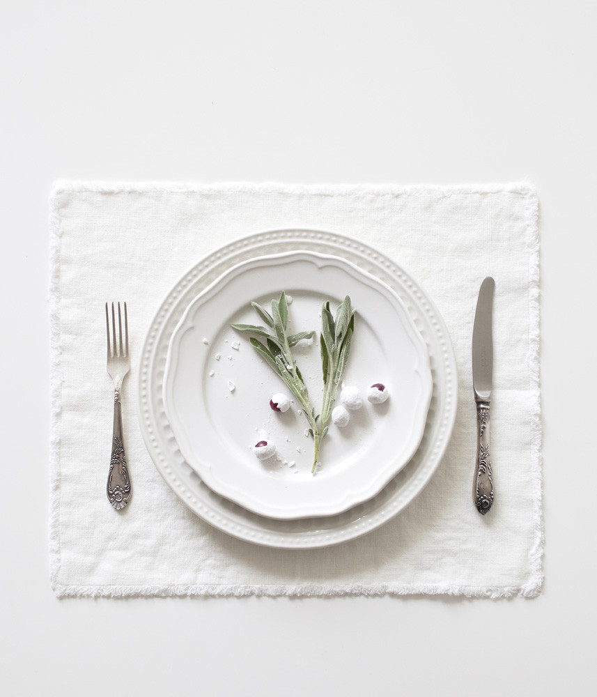 White Placemat with Fringes In